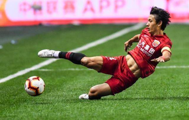 aoa体育体育网站-球队临危受命，实力拼搏一胜九败(面对这么多困难,球队怎么能赢得比赛呢)