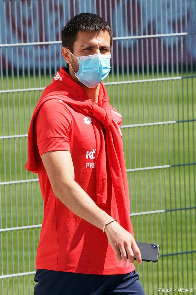 沙尔克主场取胜，结束连败颓势的简单介绍