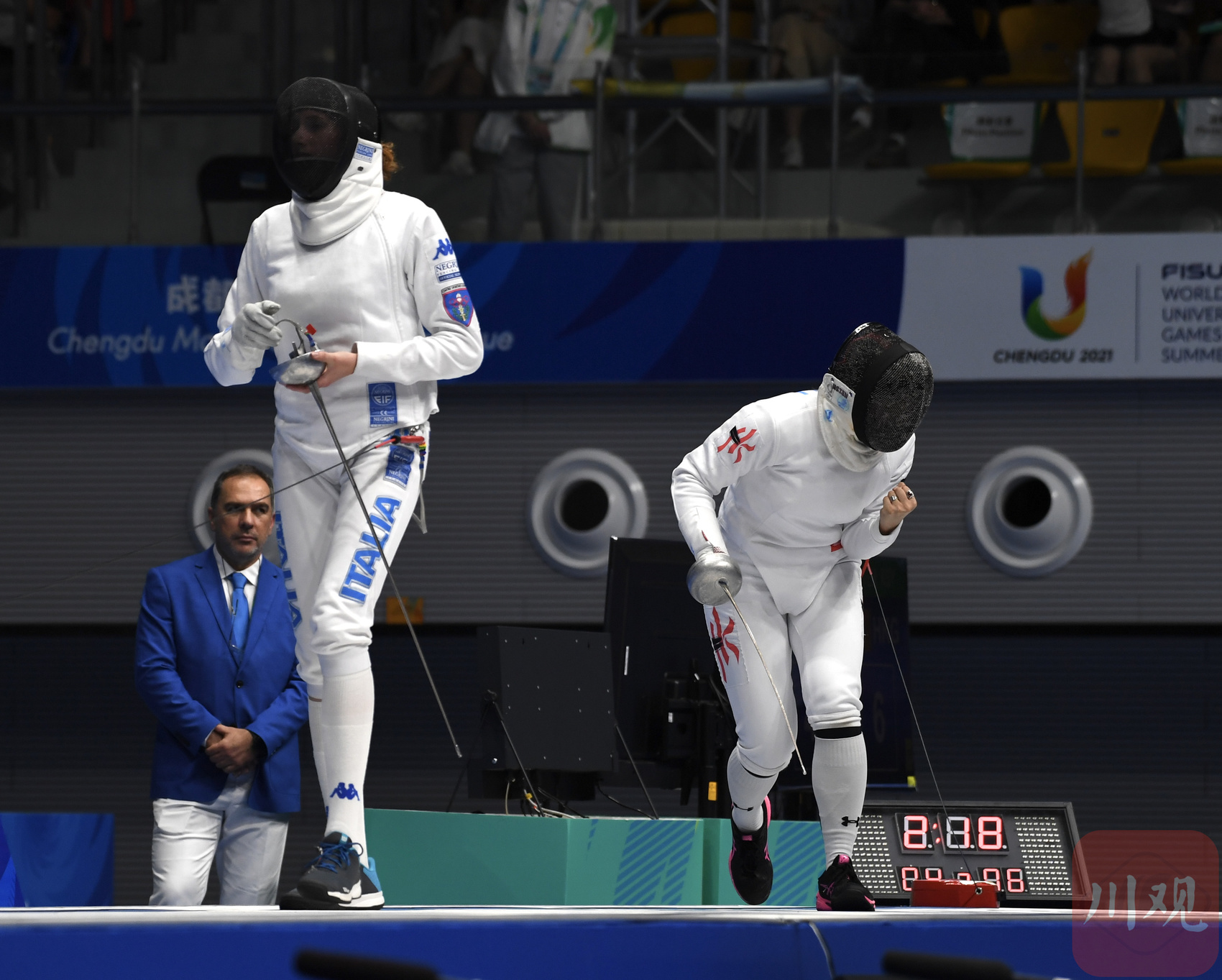 aoa体育体育app-亚洲击剑选手迅猛进攻赢得冠军头衔的简单介绍