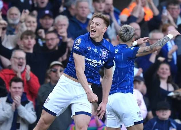 aoa体育体育官方登录入口-包含切尔西国脚发挥极佳，助球队连续全胜的词条