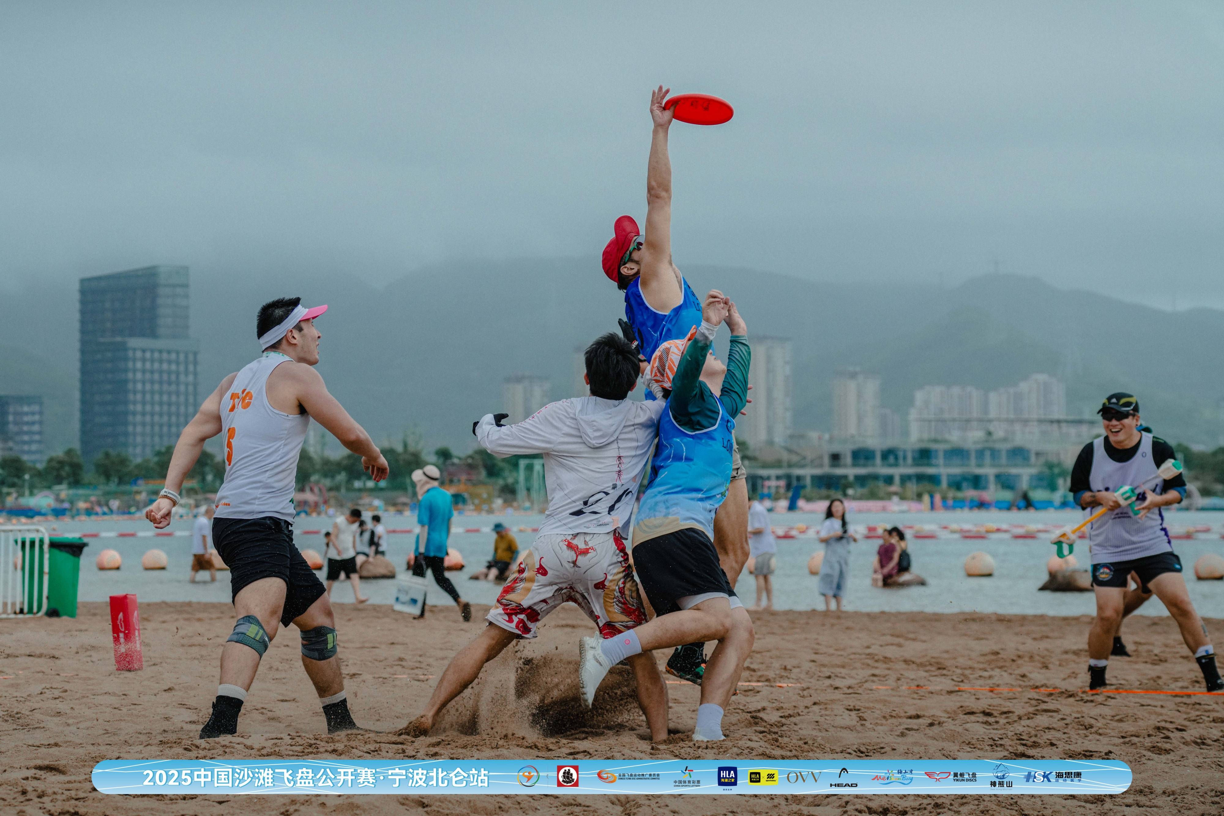 激烈比拼!比赛过程中发生多次精彩绝伦的瞬间 激烈比拼!比赛过程中发生多次精彩绝伦的瞬间