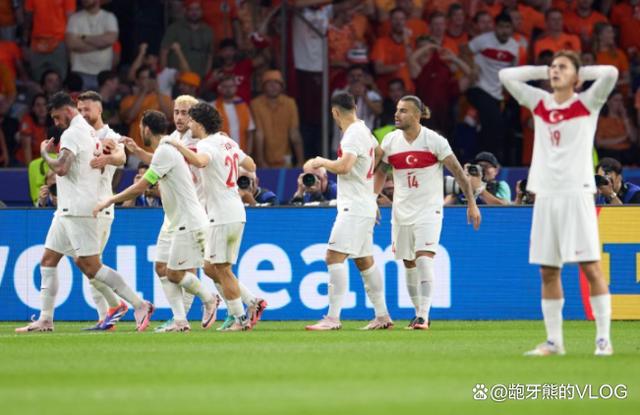 关于荷兰队大胜瑞士，成功闯入欧锦赛四强的信息