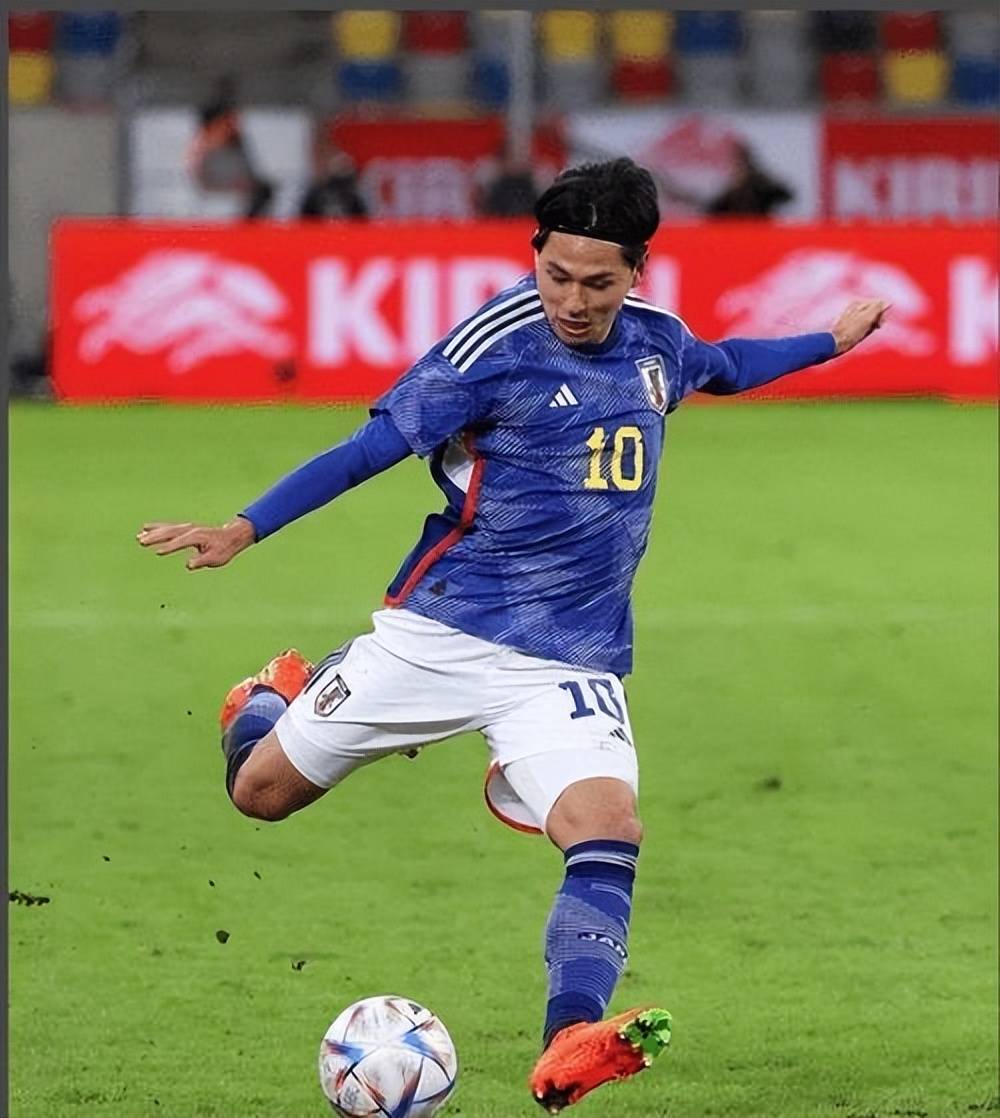 包含摩纳哥主帅透露战术调整带来连胜效果的词条