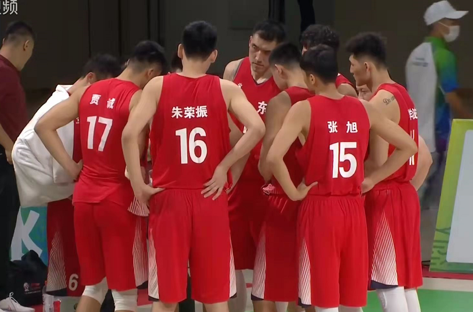 队内强力内线再添新兵，助力球队逆转胜利的简单介绍