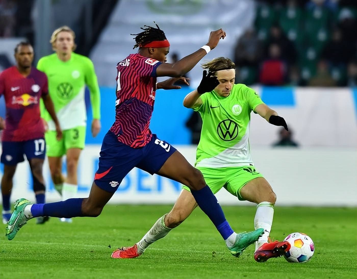 aoa体育体育平台-包含沃尔夫斯堡对决弗赖堡，谁能占尽上风？的词条