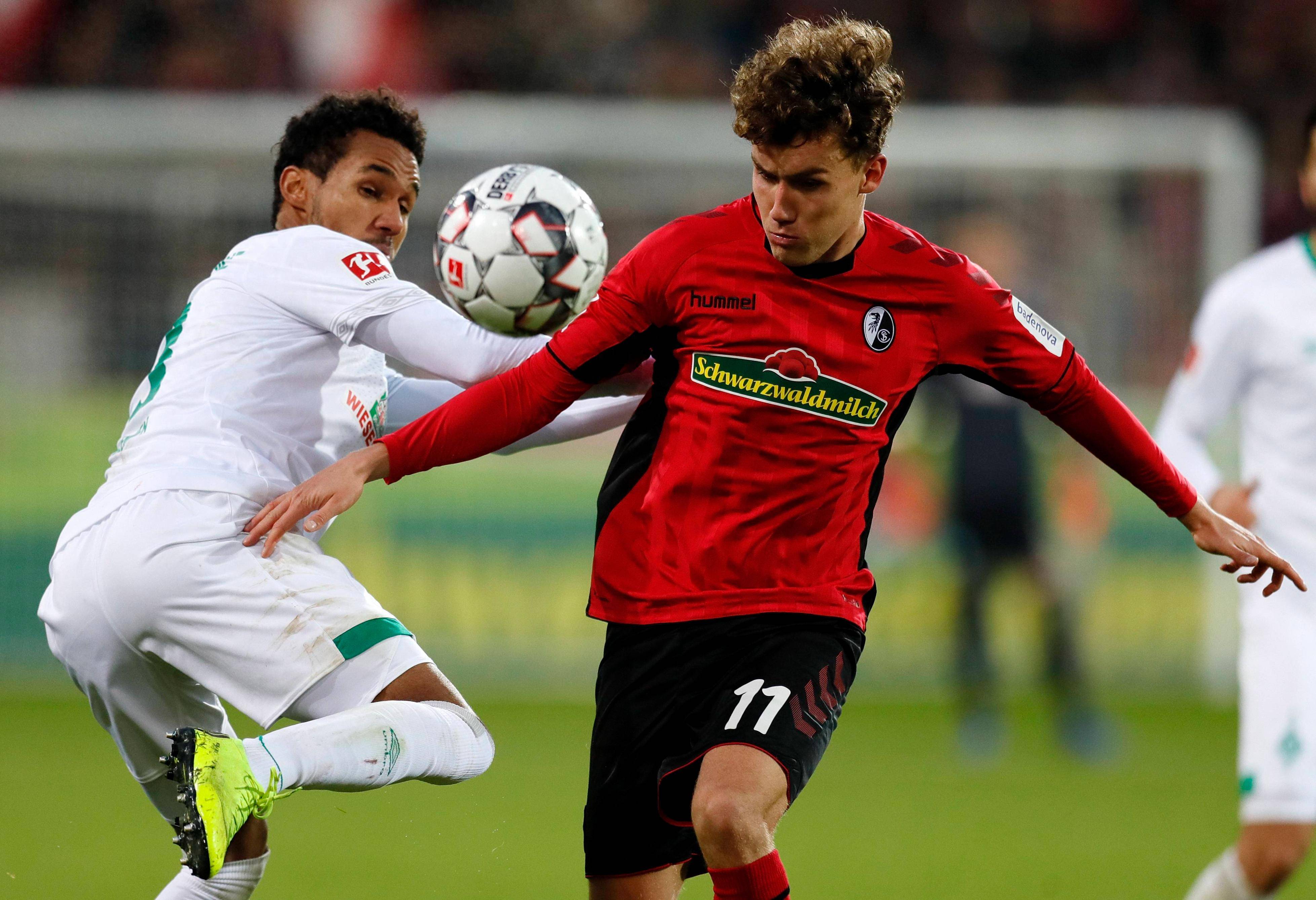 包含沃尔夫斯堡对决弗赖堡，谁能占尽上风？的词条