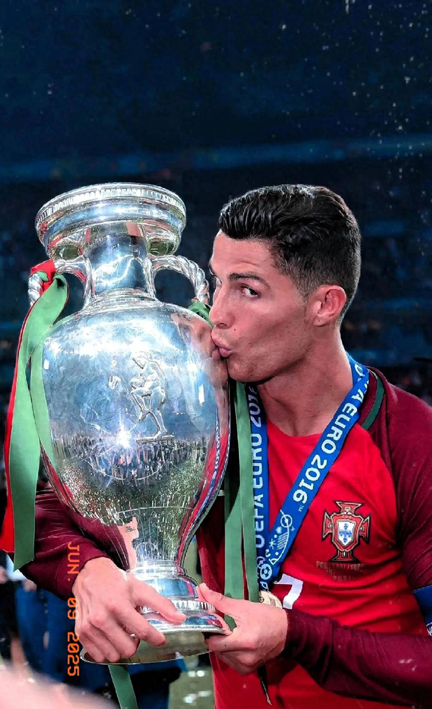 葡萄牙球星披荆斩棘,带领球队逆袭成功 葡萄牙球星披荆斩棘,带领球队逆袭成功