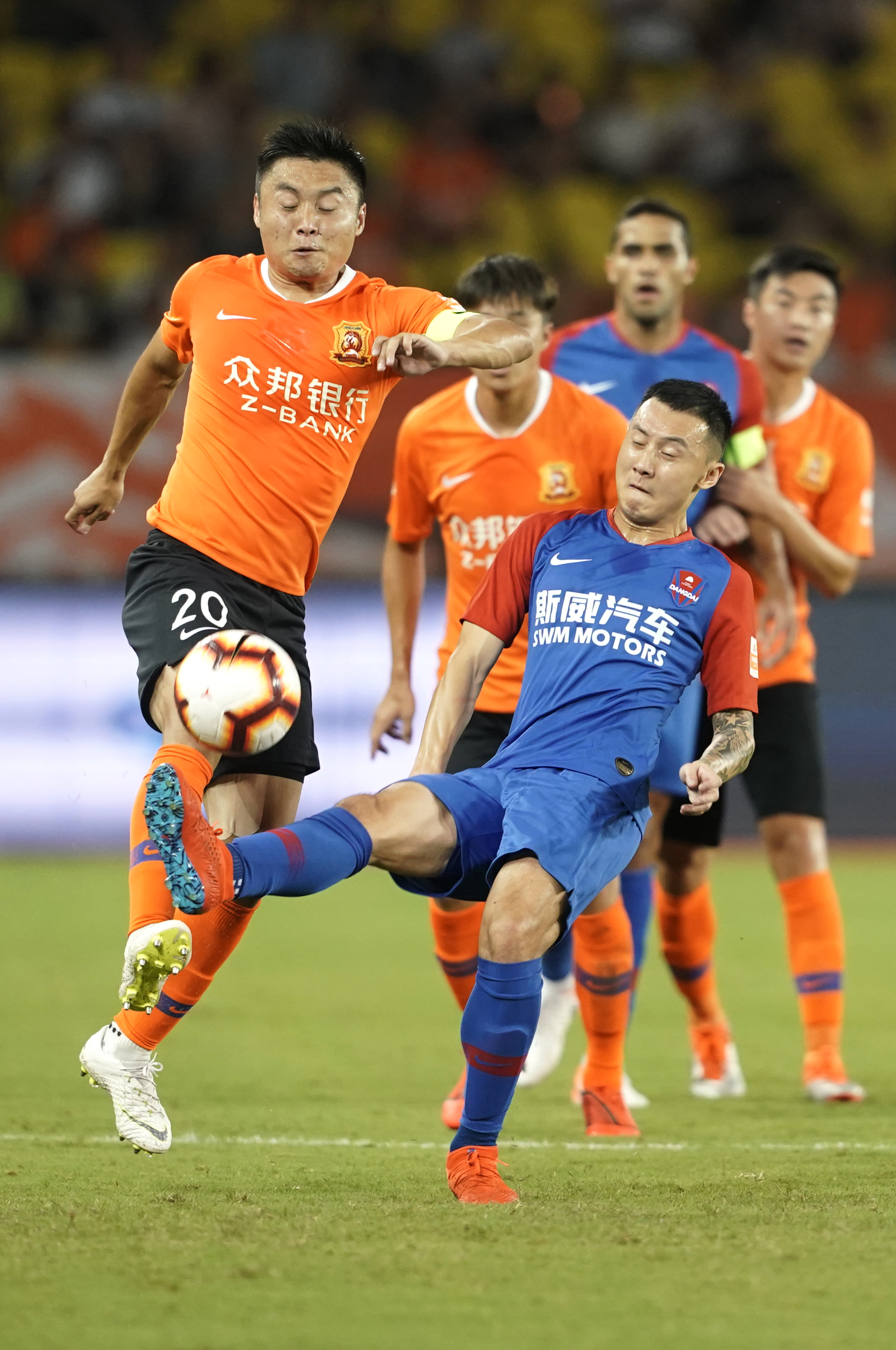 aoa体育体育下载-关于重庆斯威欲胜青岛黄海，全队备战士气高昂的信息