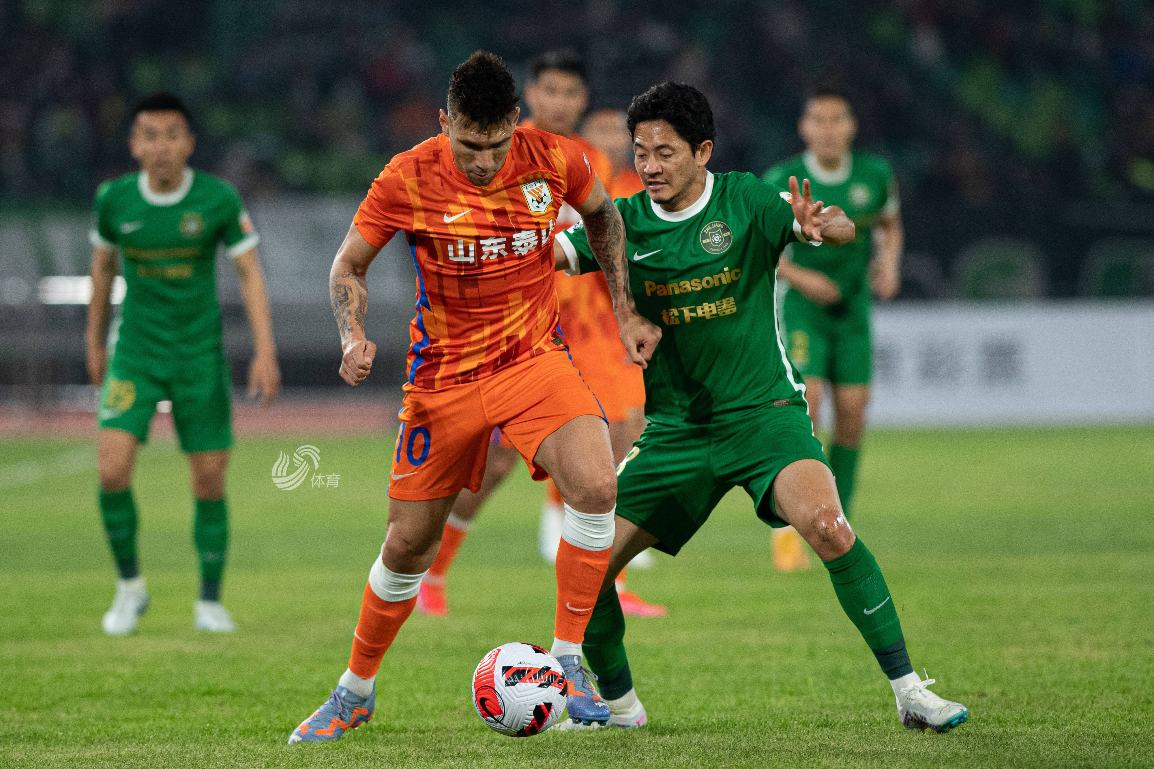 包含江苏队在主场战胜浙江队，迎来三连胜的词条