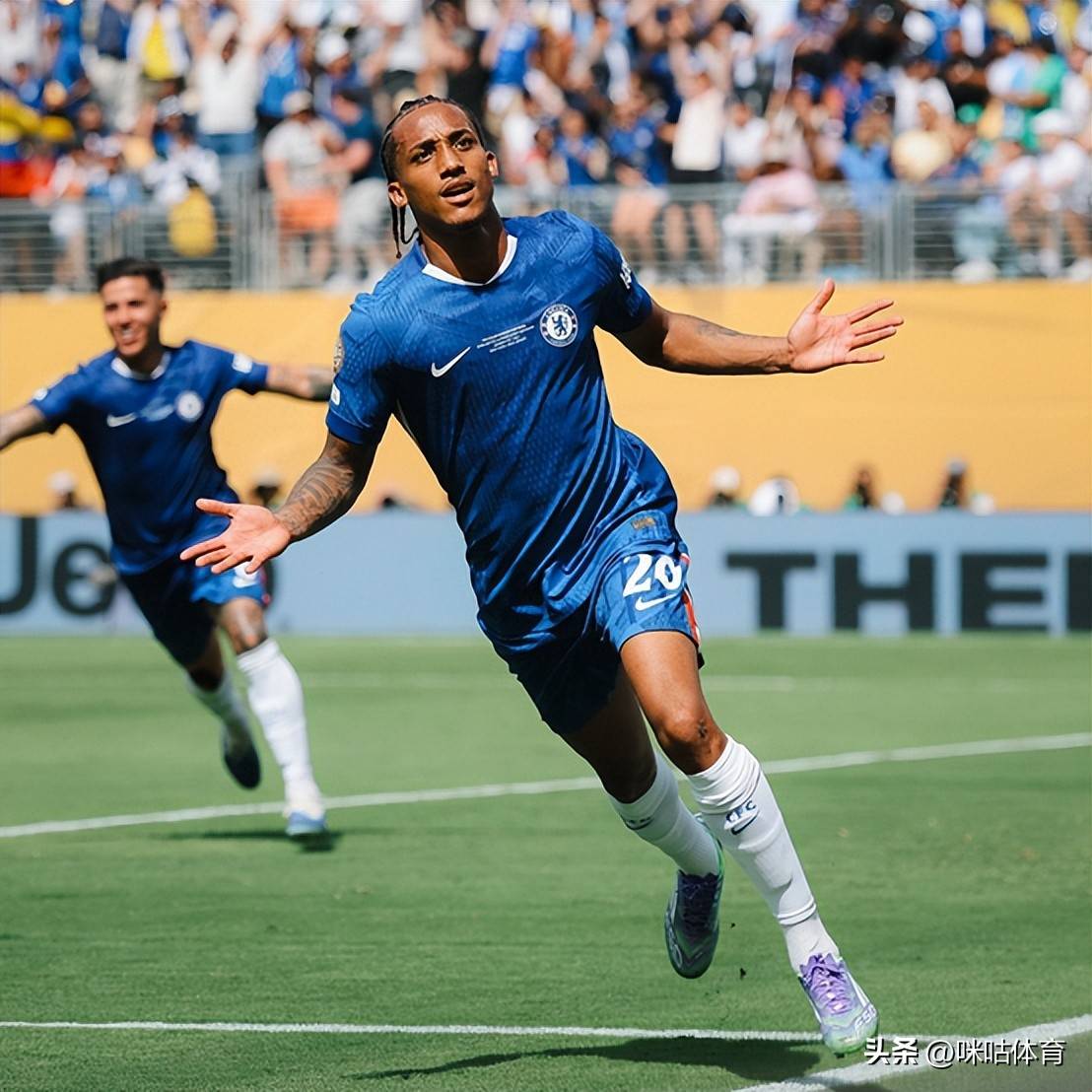 球队年轻新秀崭露头角，成为锋线利器