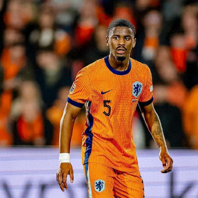 aoa体育体育网页版登录入口-荷兰国家队新秀崛起！年轻后卫连续两场出场表现出色的简单介绍