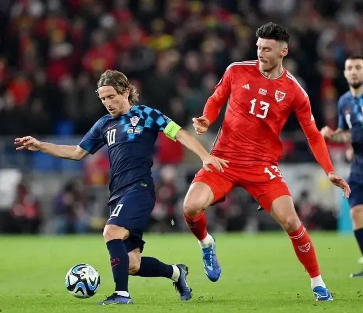 高潮迭起！欧预赛比赛场面扣人心弦的简单介绍