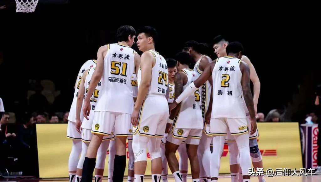 aoa体育体育平台-包含华丽一战！球队实力较量再掀风暴的词条