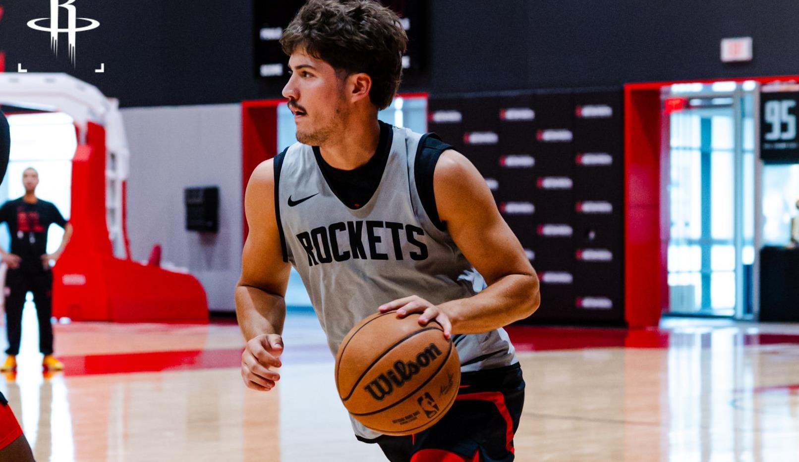 aoa体育体育入口-球队调整战术，备战即将到来的比赛