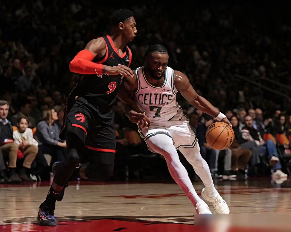 猛龙大胜凯尔特人，稳坐东部第一