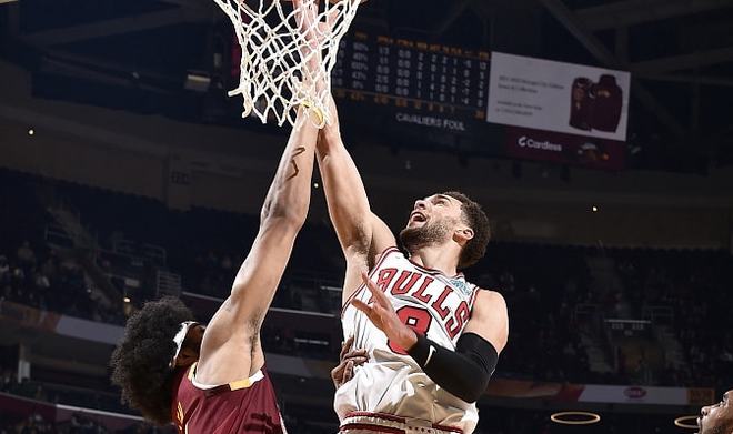 雄鹿逆转骑士成功，逐渐跻身前列