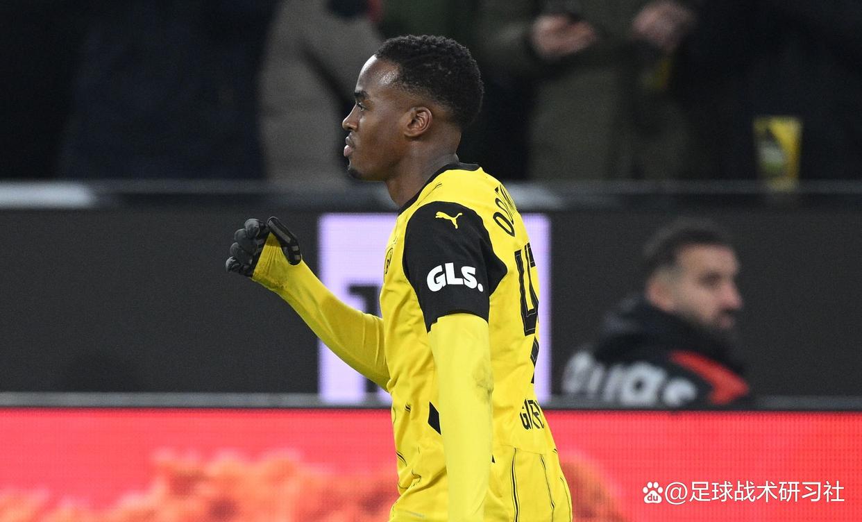 aoa体育体育直播-包含多特蒙德客场失利，争冠形势岌岌可危的词条