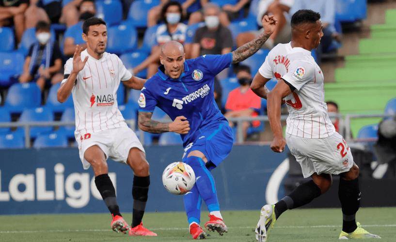 里尔击败巴黎FC,豪取对手 里尔击败巴黎FC,豪取对手